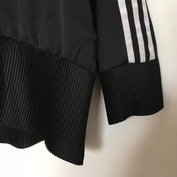 Adidas long sleeve ruffled shirt - Picture 2 of 4